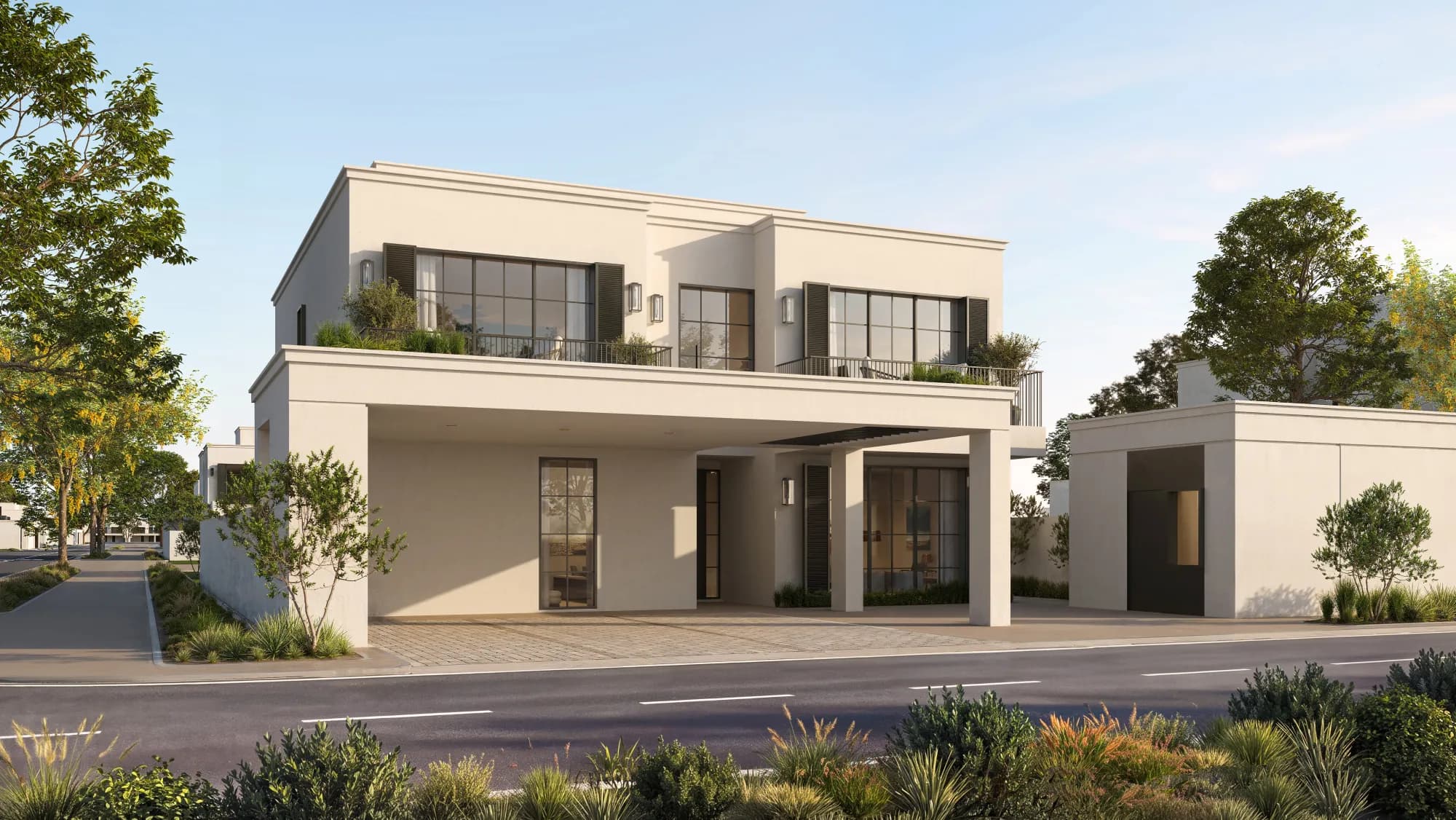 4-bedroom villa with the Modern façade, seen from the street